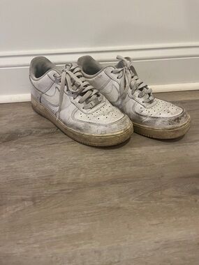 Nike Men's White and Tan Low-Top Sneakers